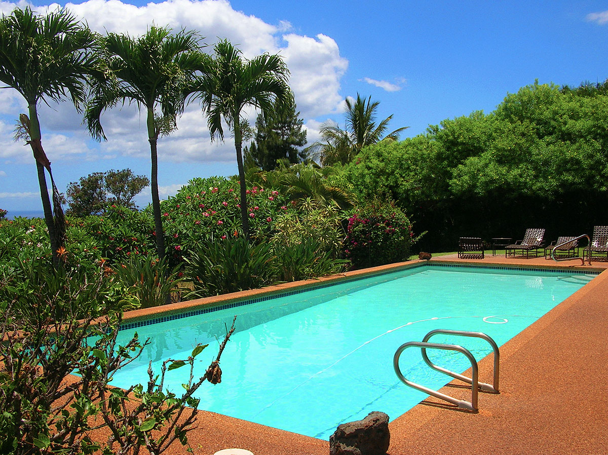 The pool looking south-west with Molokini in the background.